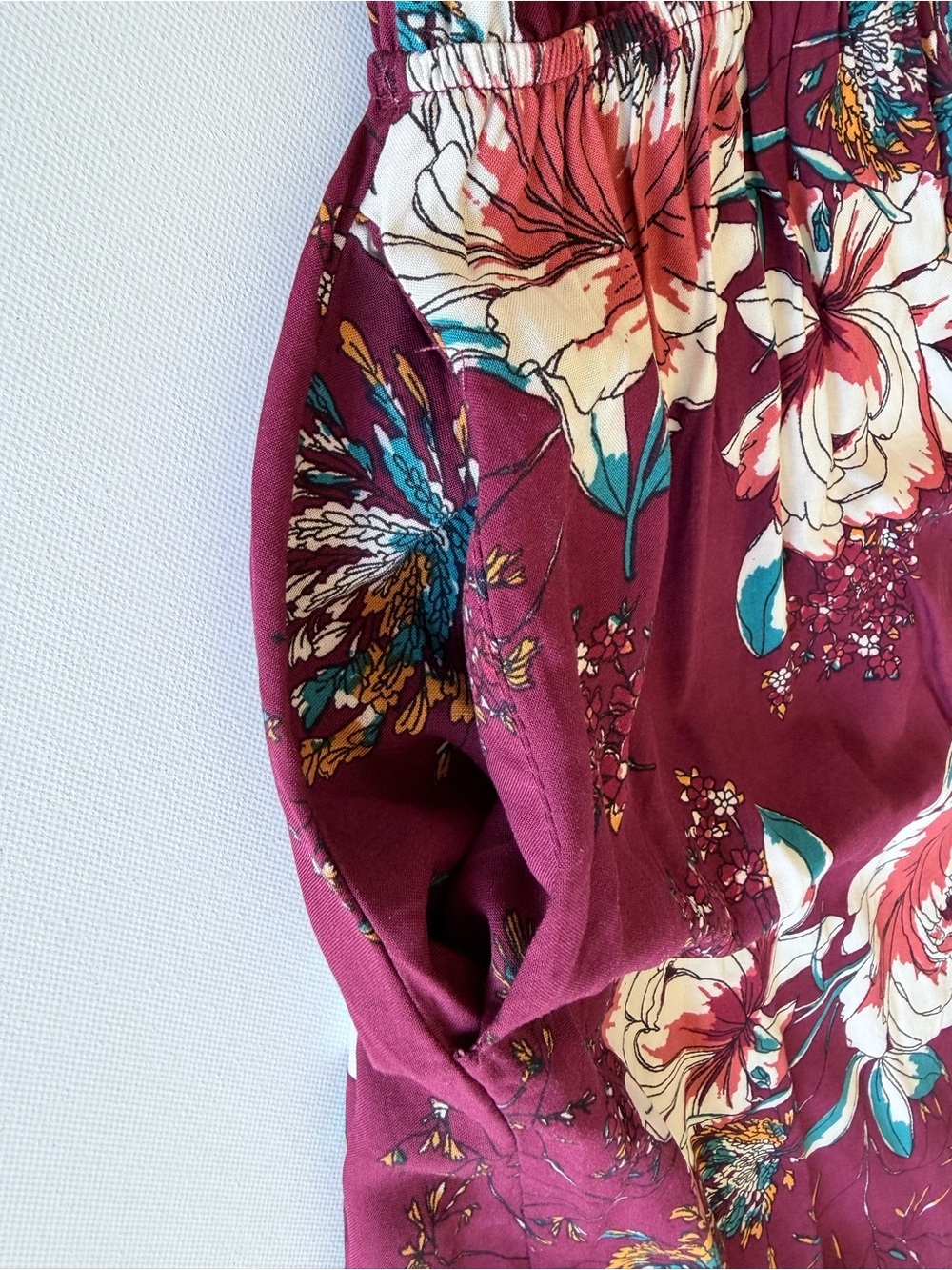 NWT Band of Gypsies Burgundy Floral High-Low Wrap Dress Medium - Picture 10 of 10